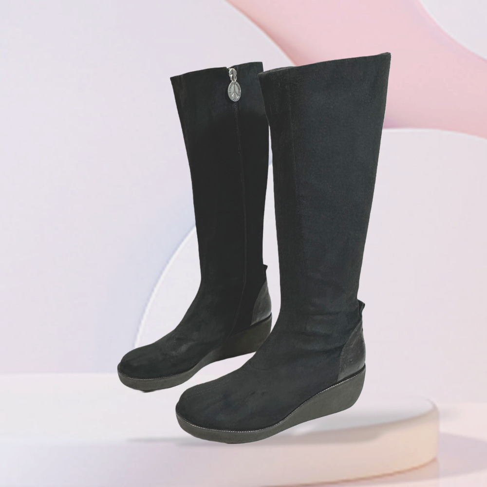 Donald J. Pliner Black Special Edition Boots